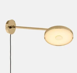 Umage - Væglampe med ledning - Asteria Long Monochrome - Messing